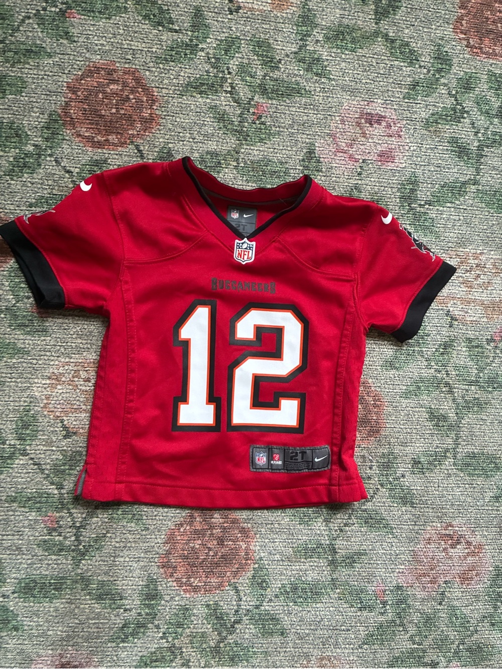 Nike NFL Tampa bay bucs tom Brady jersey 2T 
Excellent condition ♥️